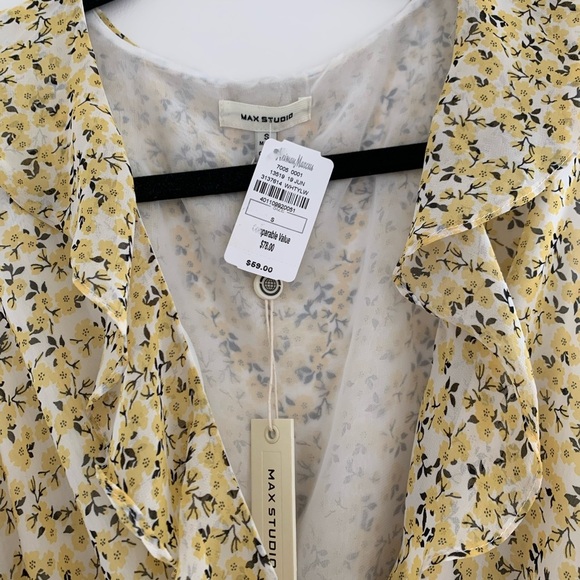 Max Studio Yellow Floral Sleeveless blouse, Small, NWT - Picture 3 of 6